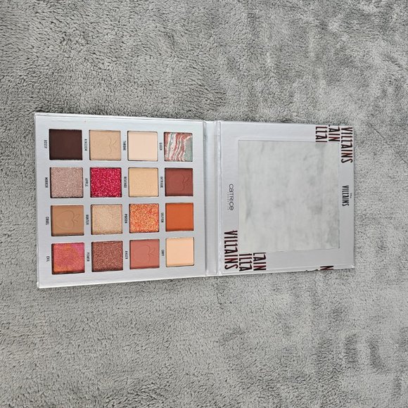 Disney Villains x Catrice Cosmetics Evil Queen 16 Eyeshadow Palette Snow White - Picture 3 of 14